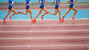 Uzi完成入选名人堂仪式，一身中山装太帅了